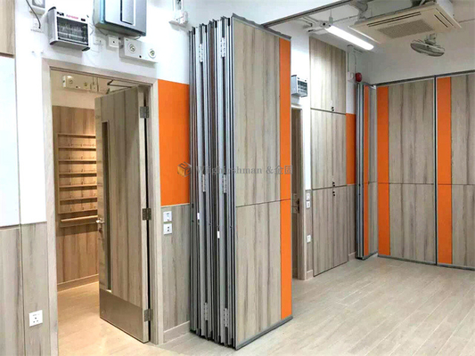 Los separadores de habitaciones profesionales son insonorizados