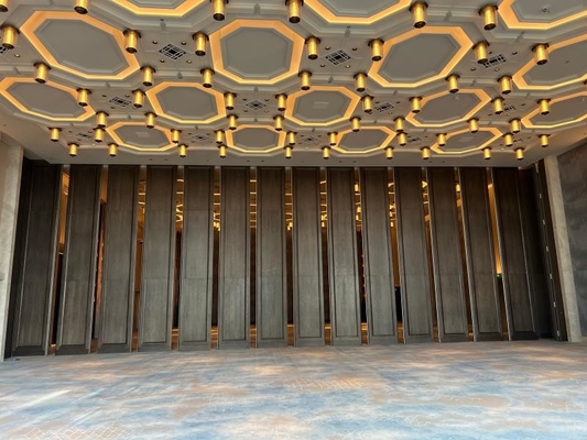 Lipat Temporary Wall Divider Ringan Buat Ruang Pertemuan yang Terpisah