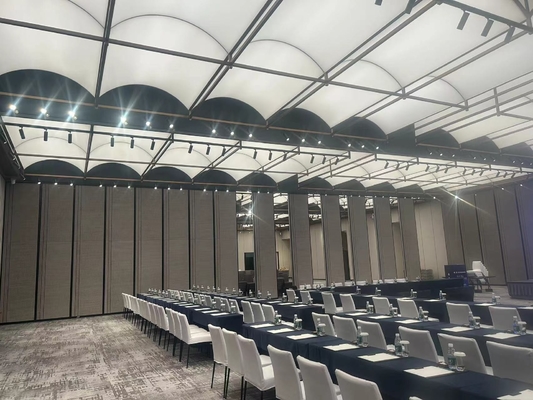 Dinding pemisah tahan suara sementara yang dapat dilepas untuk ruang konferensi
